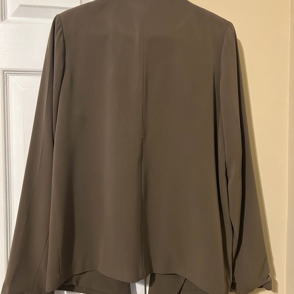 Women's green Jacket - Picture 2 of 2